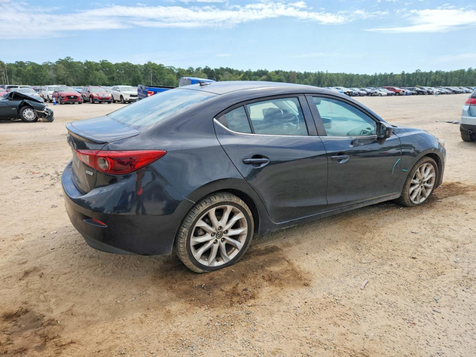 Mazda 3 2016 — Copart