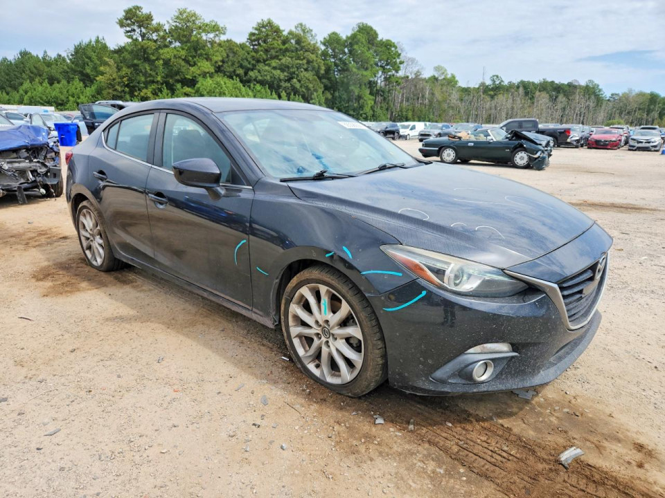 Mazda 3 2016 — Copart