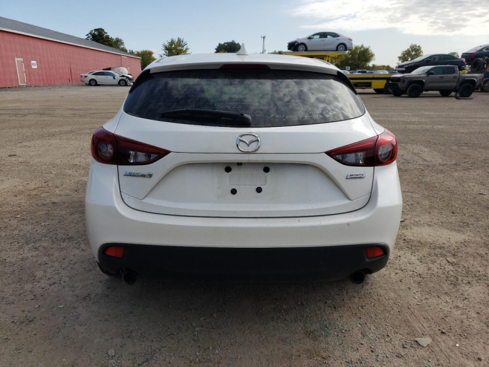 Mazda 3 2016 — Copart
