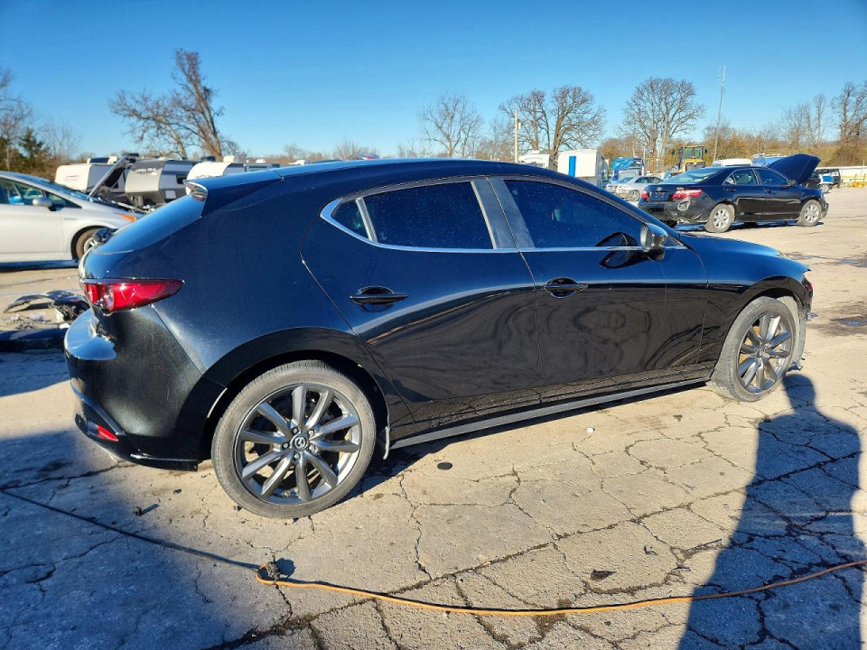 Mazda 3 2019 — Copart