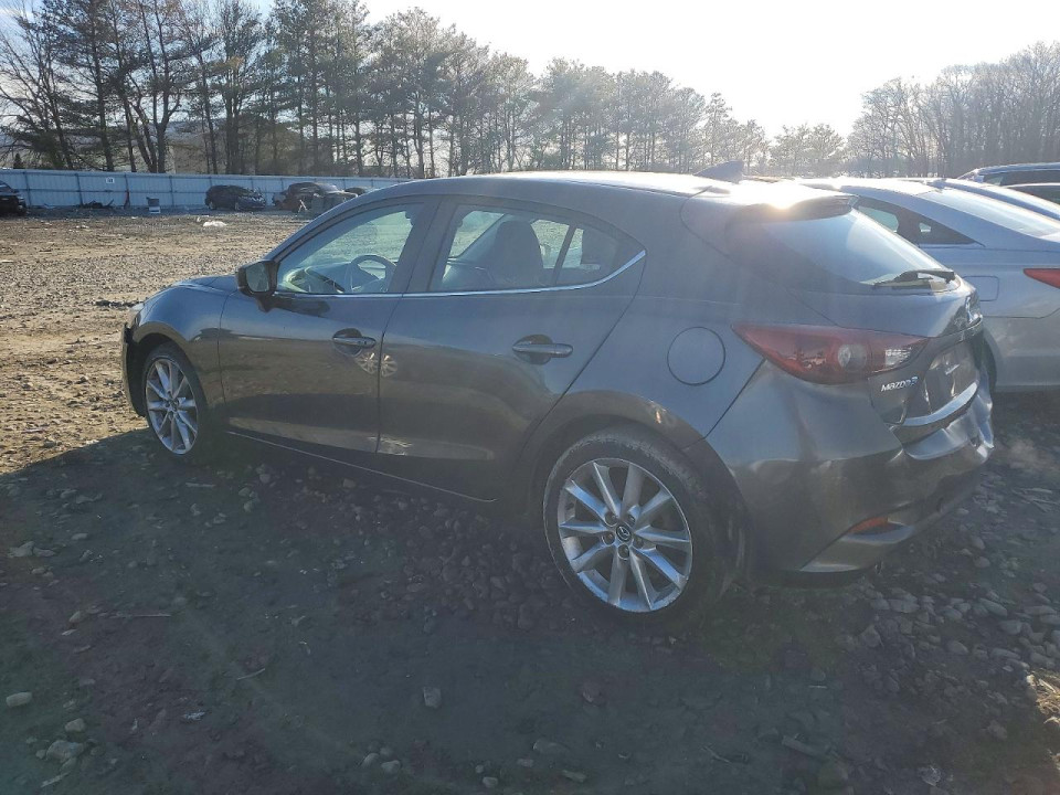 Mazda 3 2017 — Copart