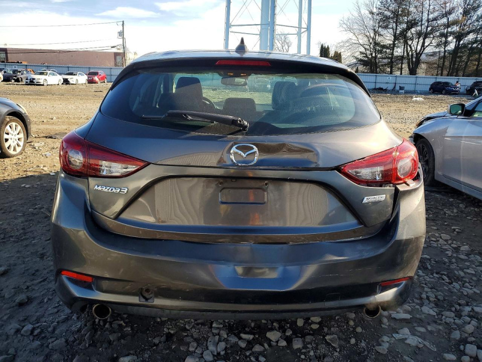 Mazda 3 2017 — Copart