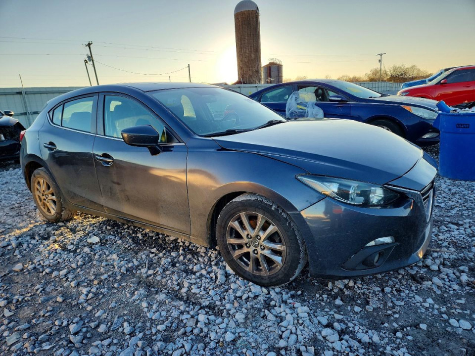 Mazda 3 2015 — Copart