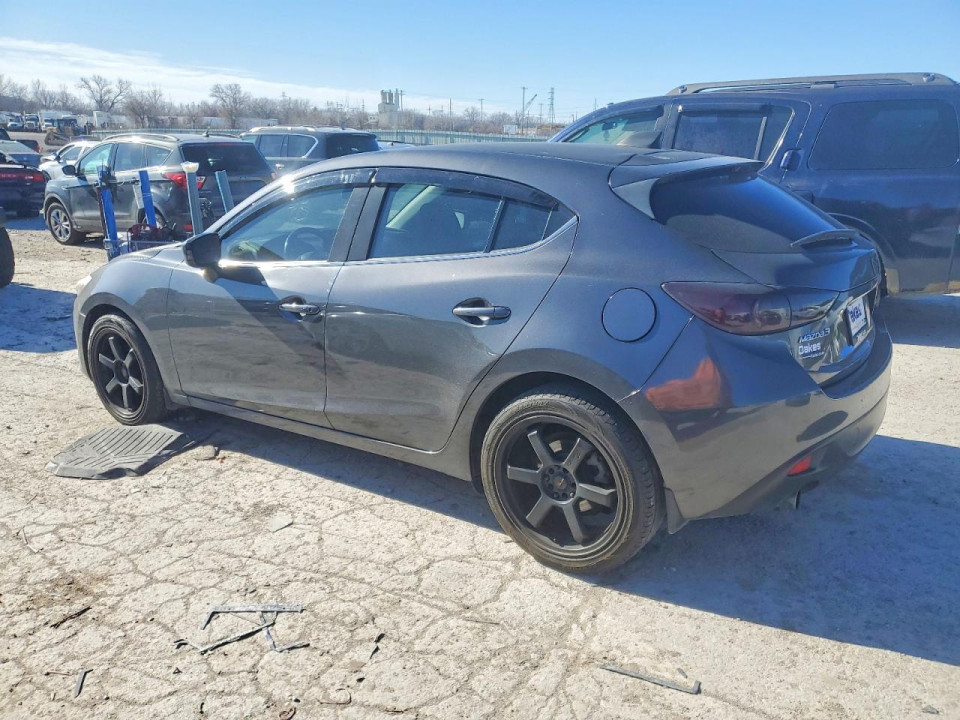 Mazda 3 2015 — Copart