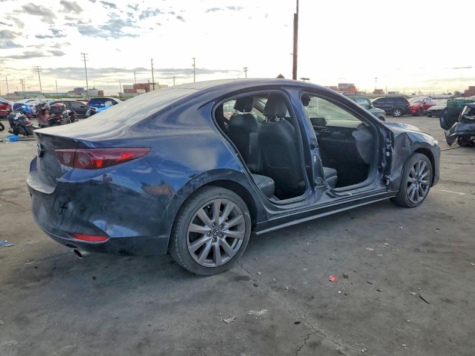 Mazda 3 2021 — Copart