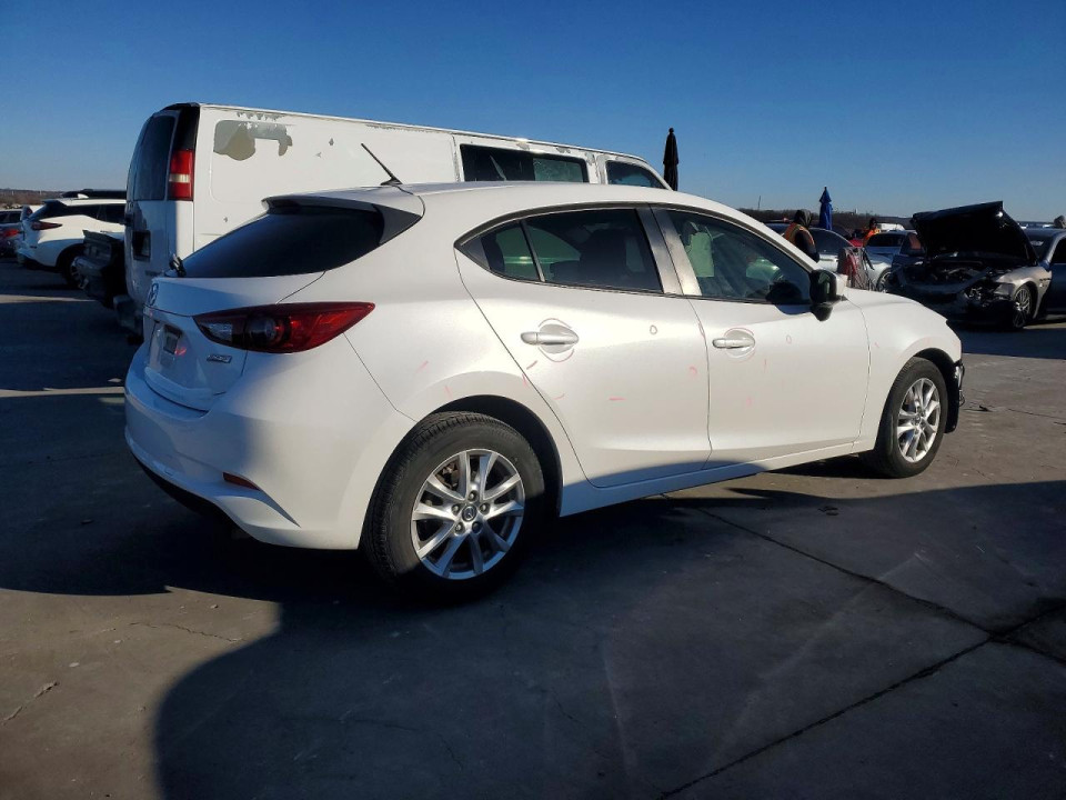 Mazda 3 2018 — Copart
