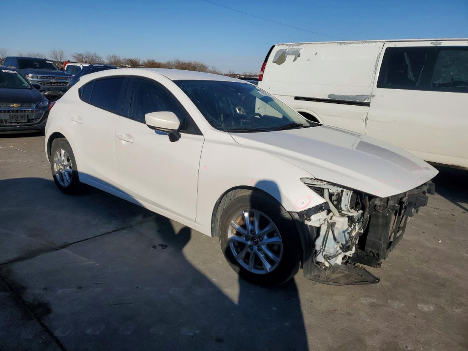 Mazda 3 2018 — Copart
