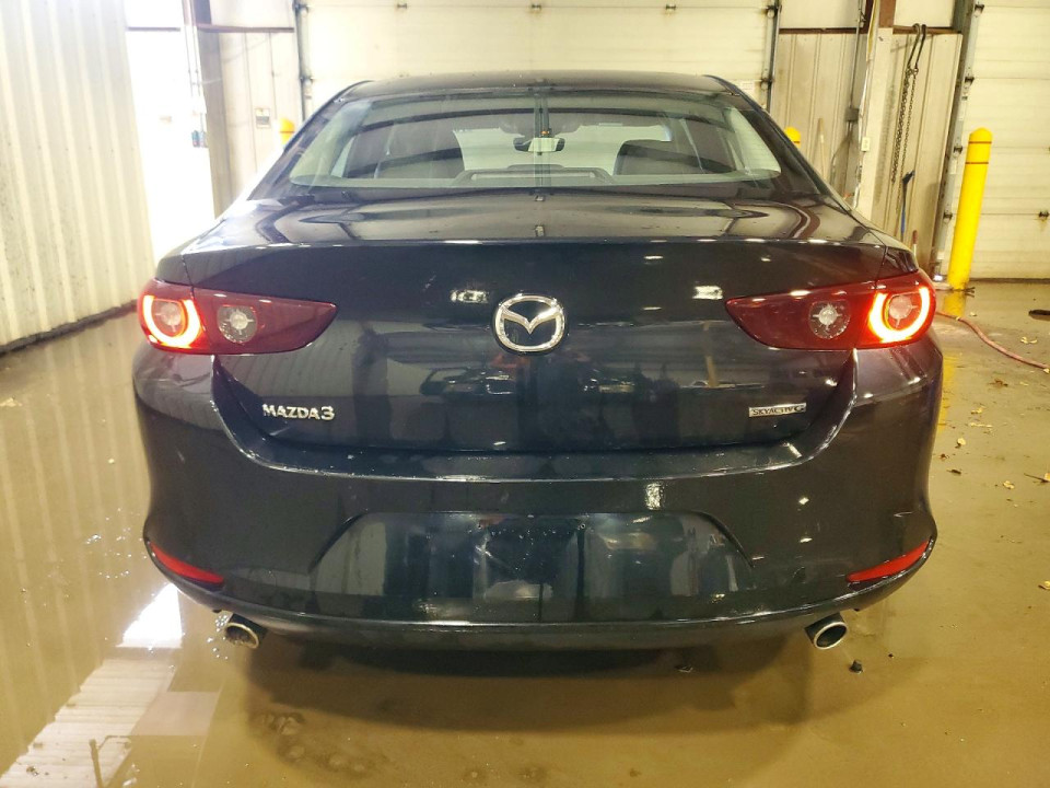 Mazda 3 2022 — Copart
