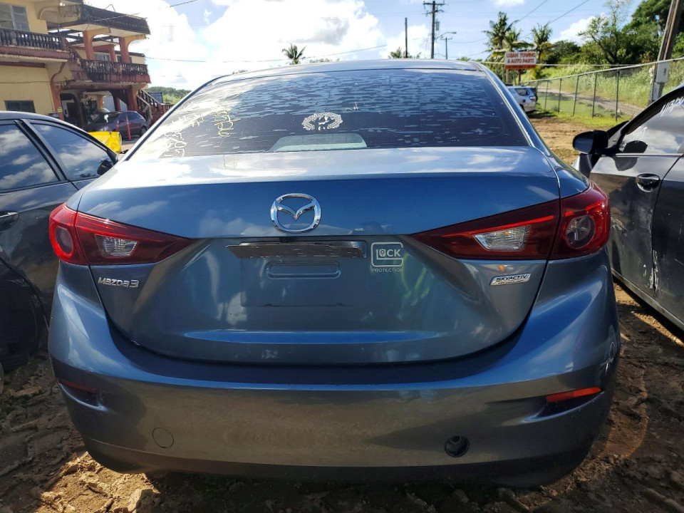 Mazda 3 2016 — Copart