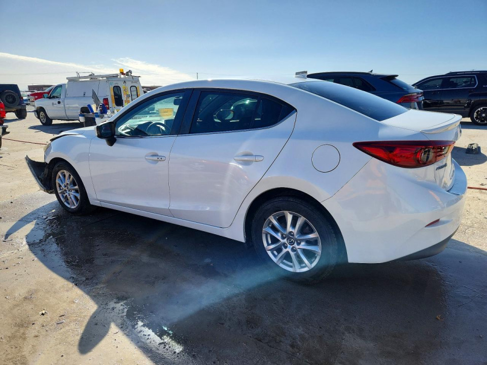 Mazda 3 2016 — Copart
