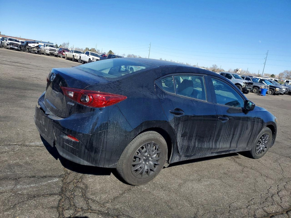 Mazda 3 2018 — Copart