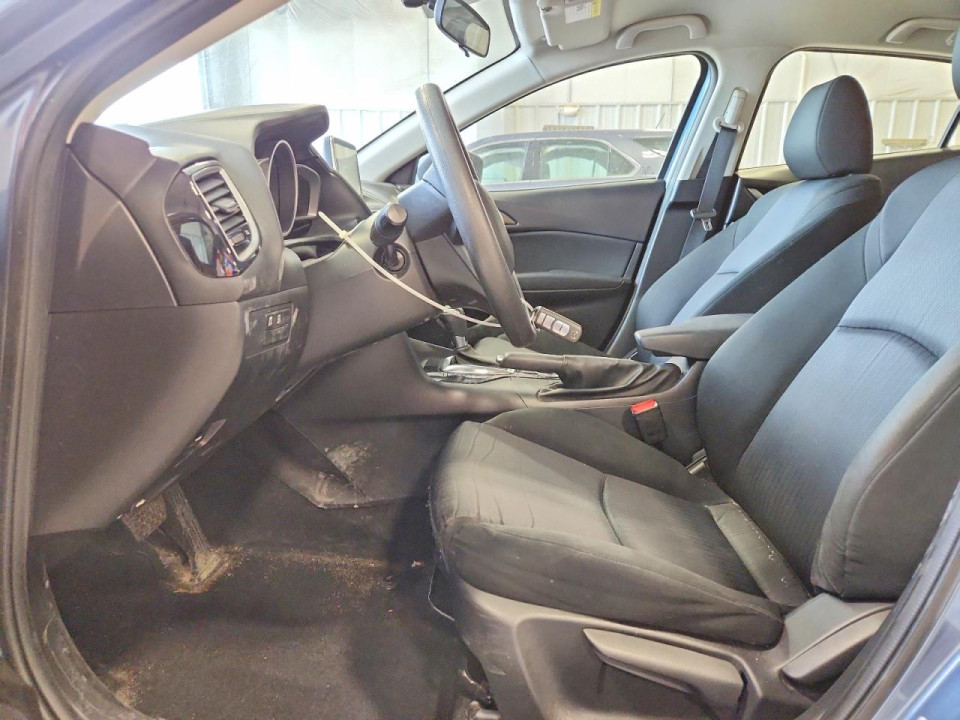 Mazda 3 2015 — Copart