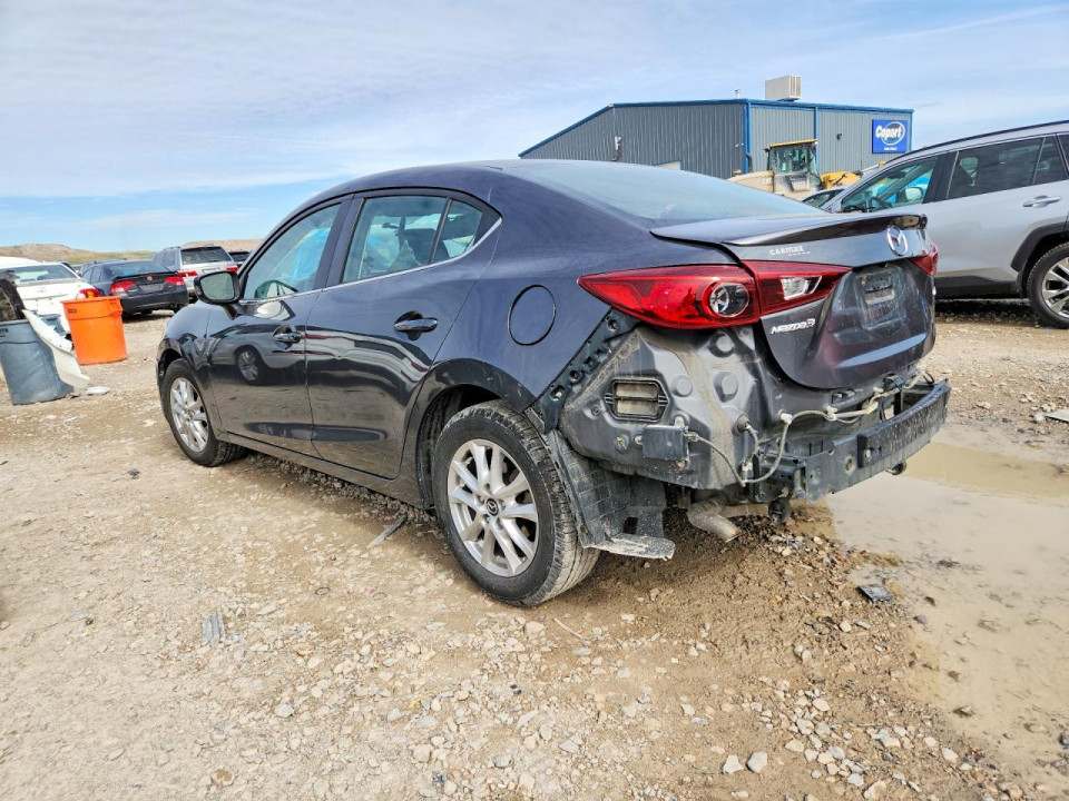 Mazda 3 2015 — Copart