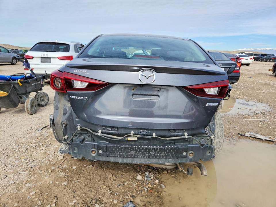 Mazda 3 2015 — Copart