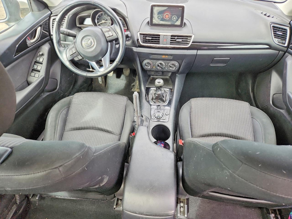 Mazda 3 2015 — Copart
