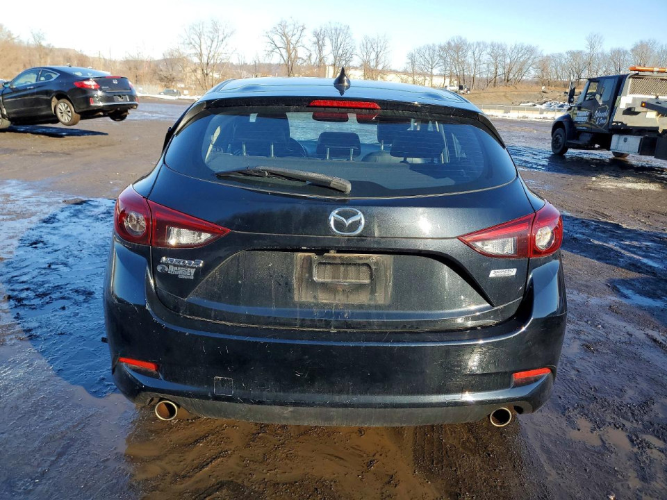 Mazda 3 2017 — Copart
