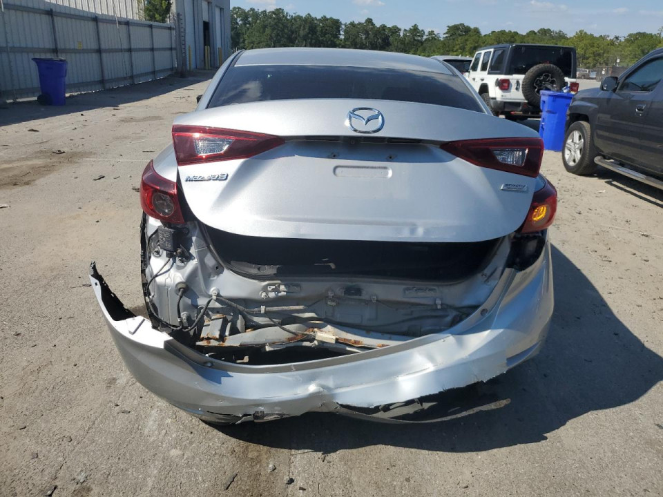 Mazda 3 2017 — Copart
