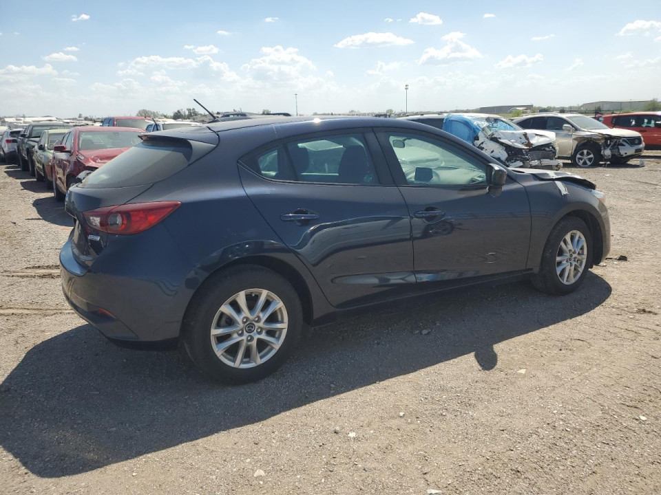 Mazda 3 2017 — Copart
