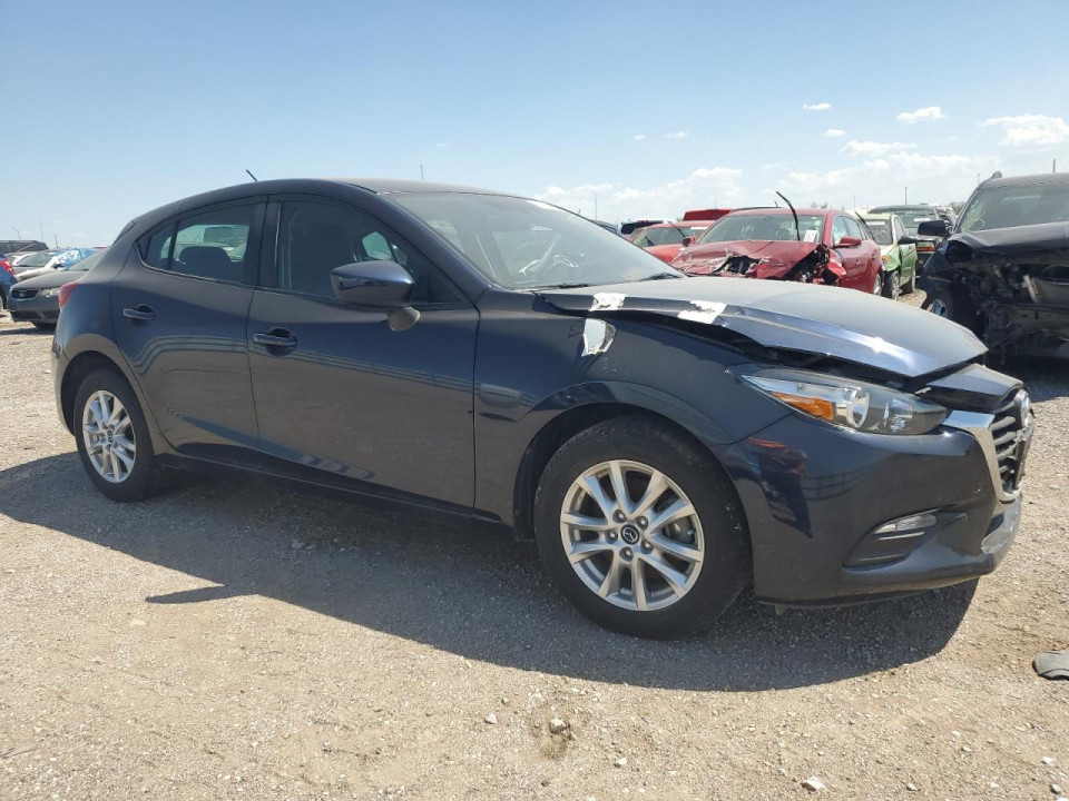Mazda 3 2017 — Copart