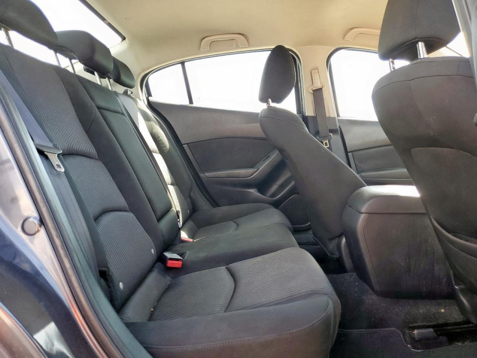 Mazda 3 2015 — Copart