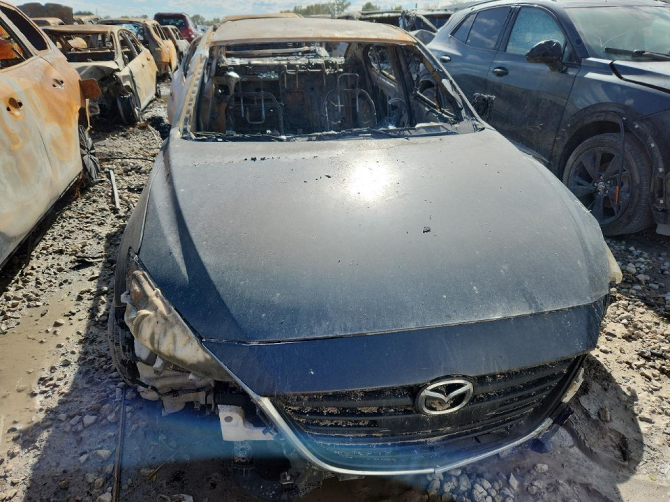 Mazda 3 2016 — Copart