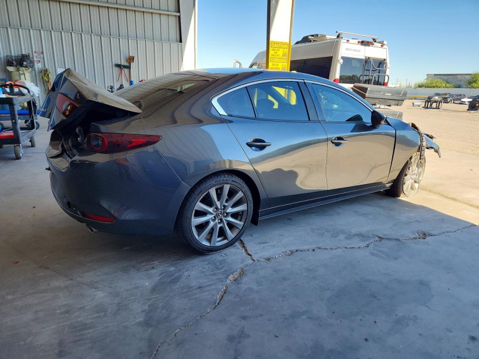 Mazda 3 2022 — Copart