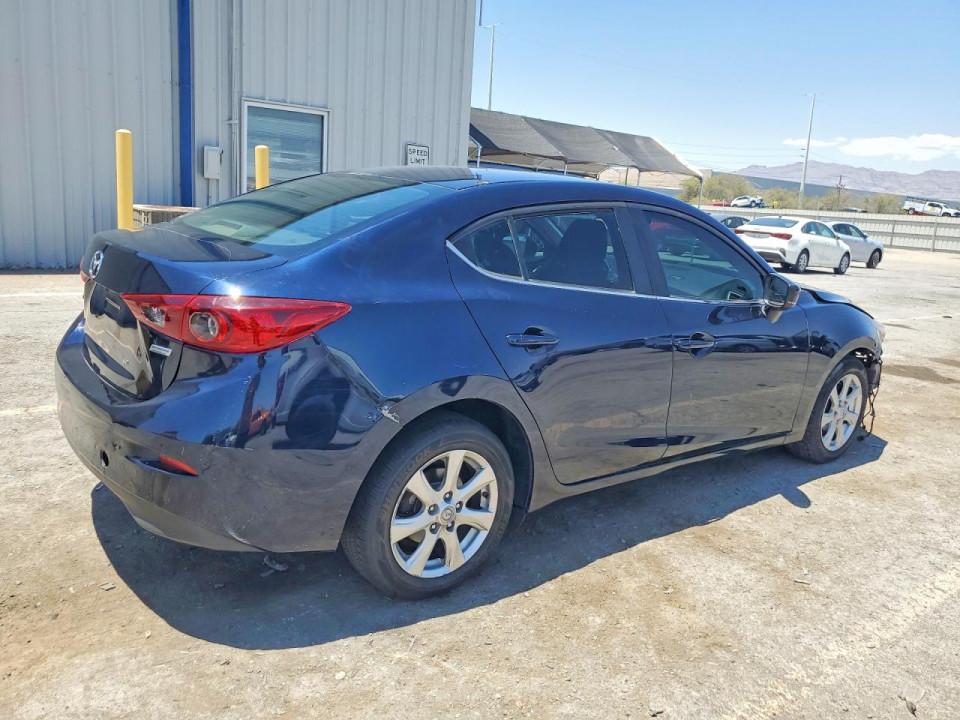 Mazda 3 2018 — Copart