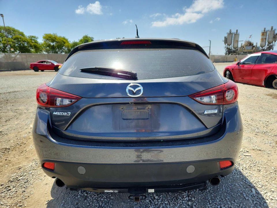 Mazda 3 2015 — Copart