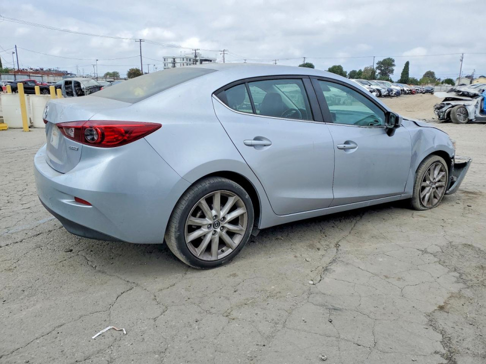 Mazda 3 2017 — Copart