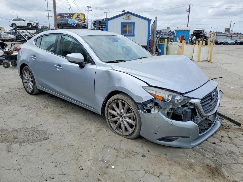 Mazda 3 2017 — Copart
