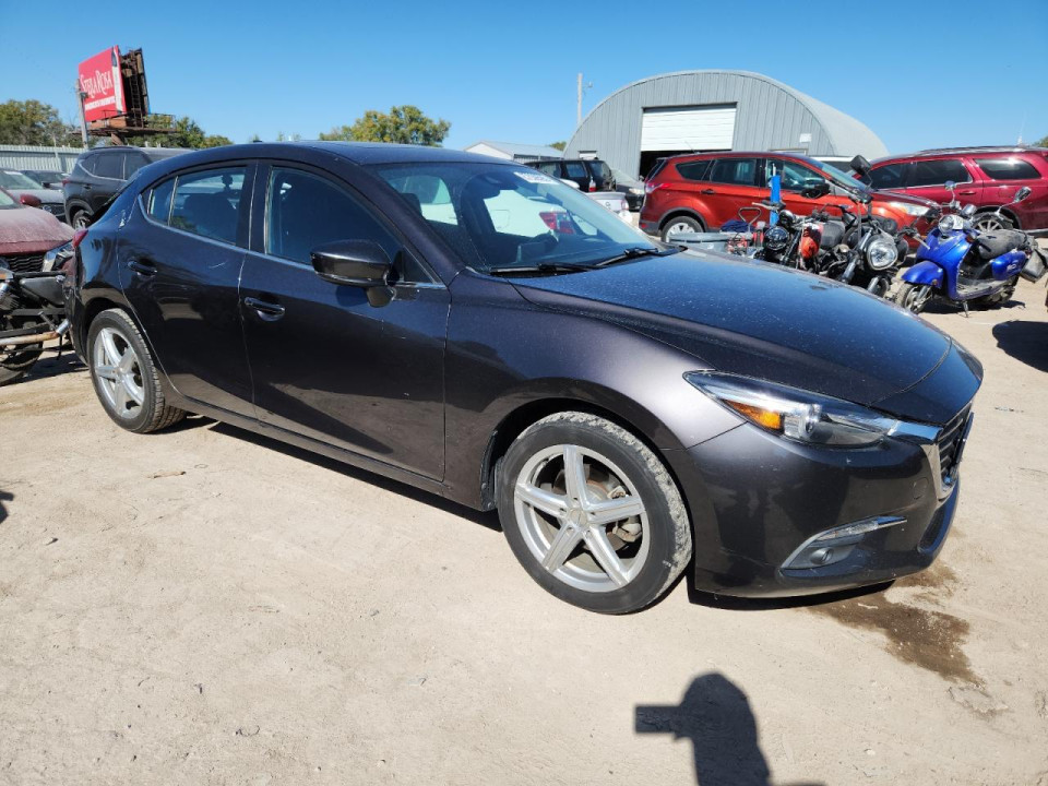 Mazda 3 2017 — Copart