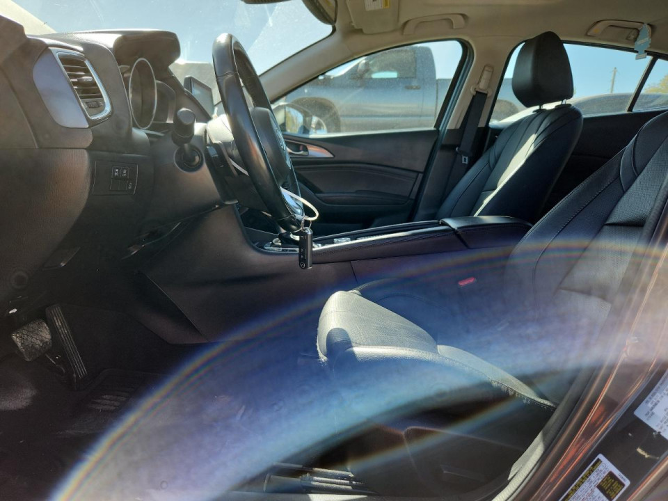 Mazda 3 2017 — Copart
