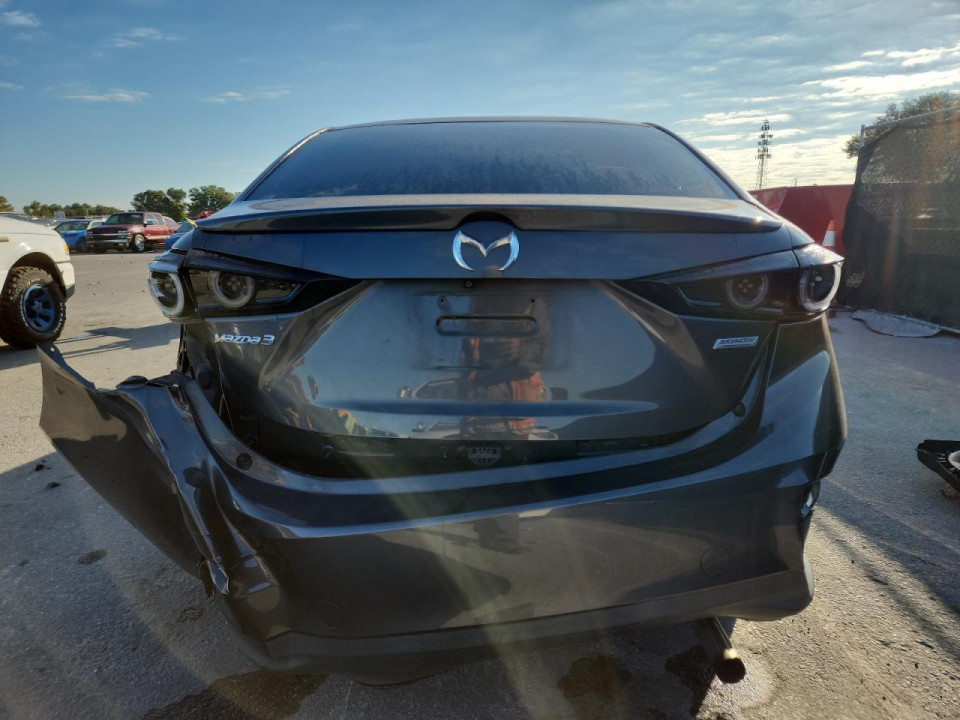 Mazda 3 2016 — Copart