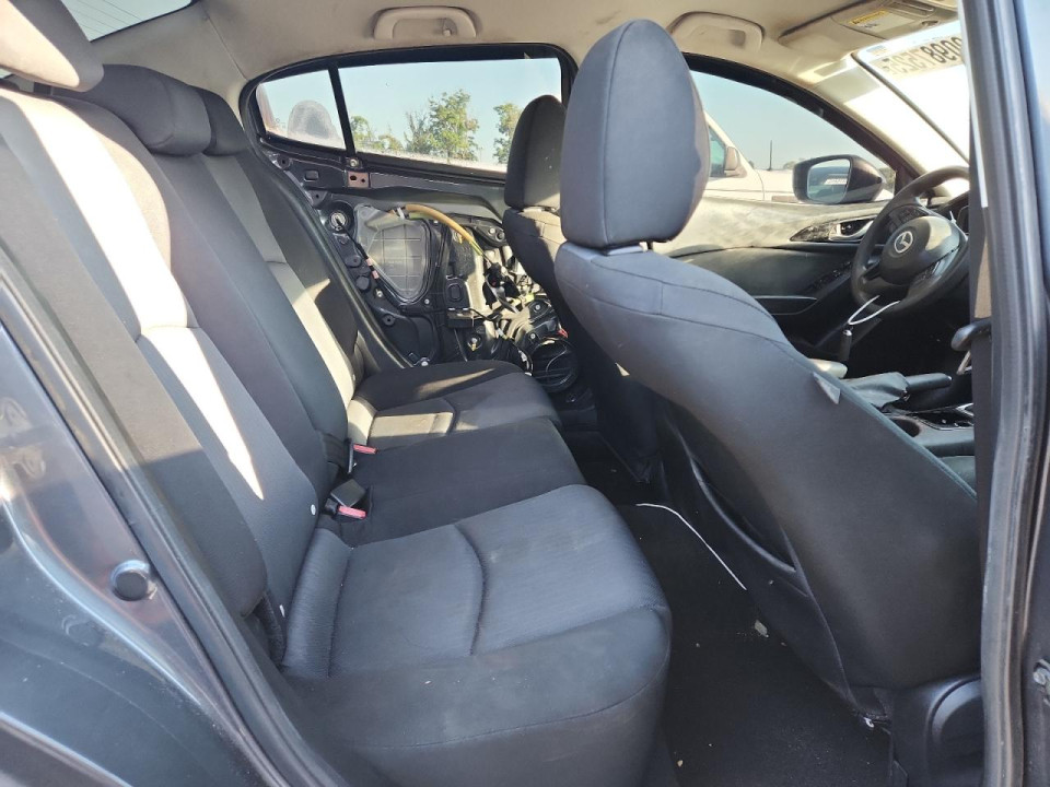 Mazda 3 2016 — Copart