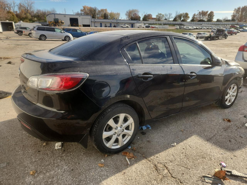 Mazda 3 2011 — Copart
