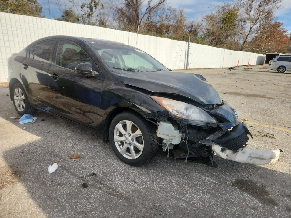 Mazda 3 2011 — Copart