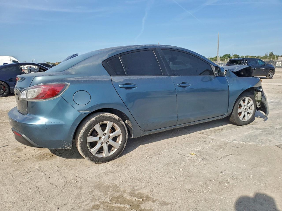 Mazda 3 2011 — Copart