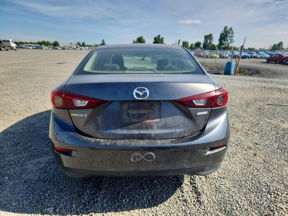 Mazda 3 2017 — Copart