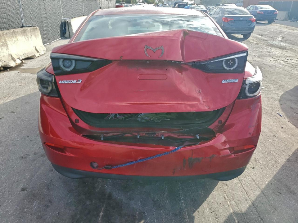 Mazda 3 2016 — Copart