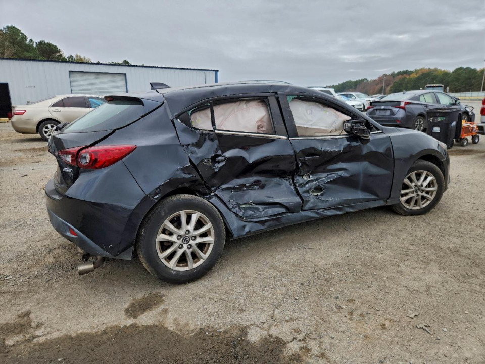 Mazda 3 2015 — Copart
