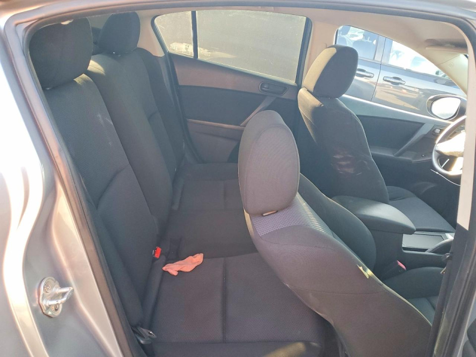 Mazda 3 2011 — Copart