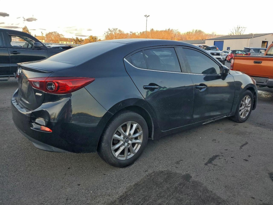 Mazda 3 2015 — Copart