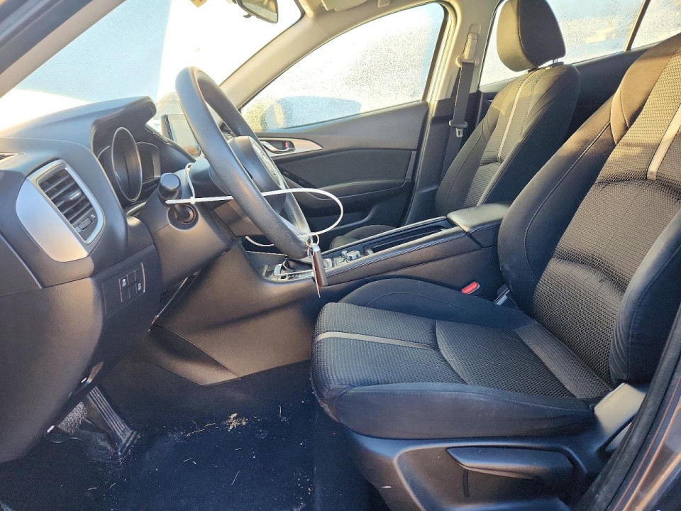 Mazda 3 2017 — Copart
