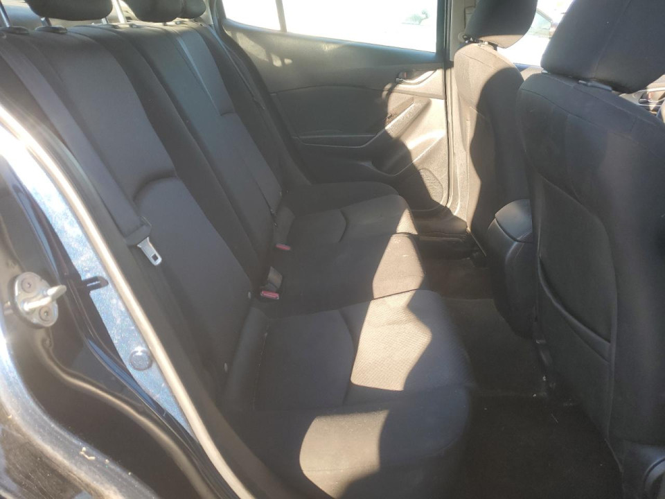 Mazda 3 2017 — Copart