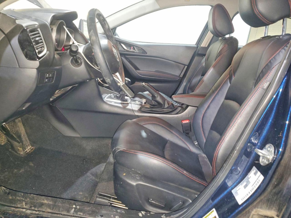 Mazda 3 2015 — Copart