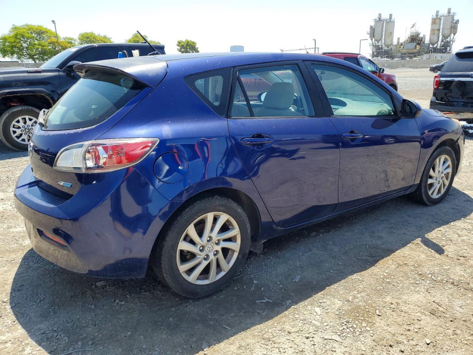 Mazda 323 2012 — Copart