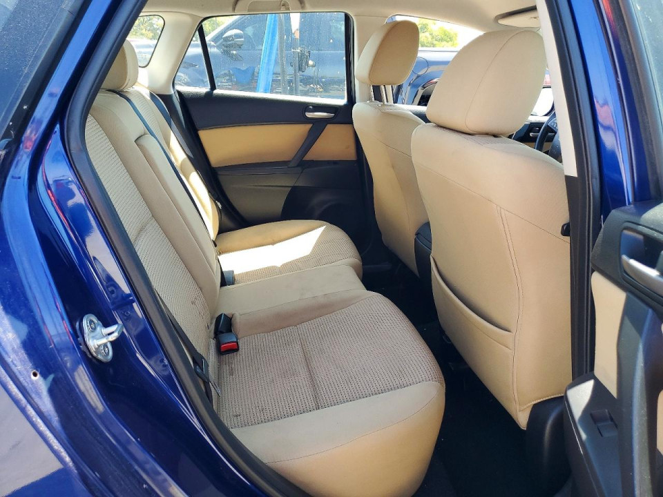 Mazda 323 2012 — Copart