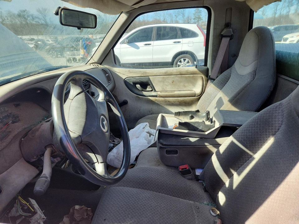 Mazda B2500 2001 — Copart