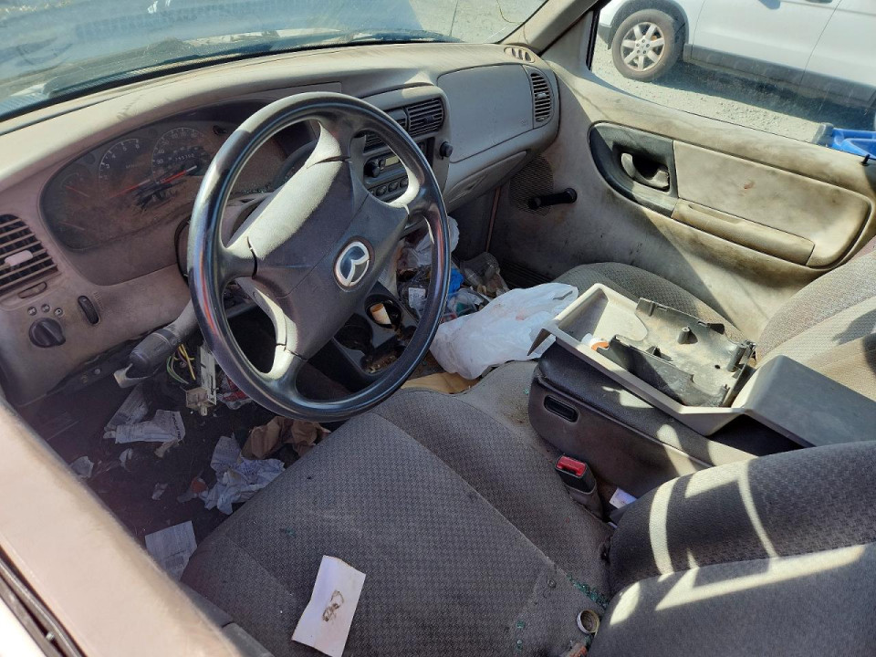 Mazda B2500 2001 — Copart