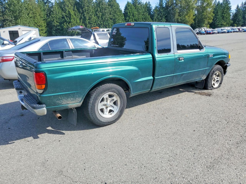 Mazda B3000 2000 — Copart